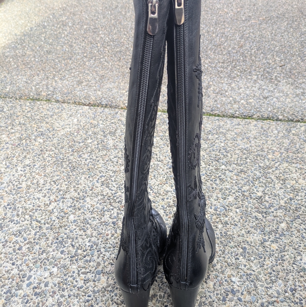 Shans Black Leather Embroidered Zip Boots. Size 38 - Picture 3 of 5